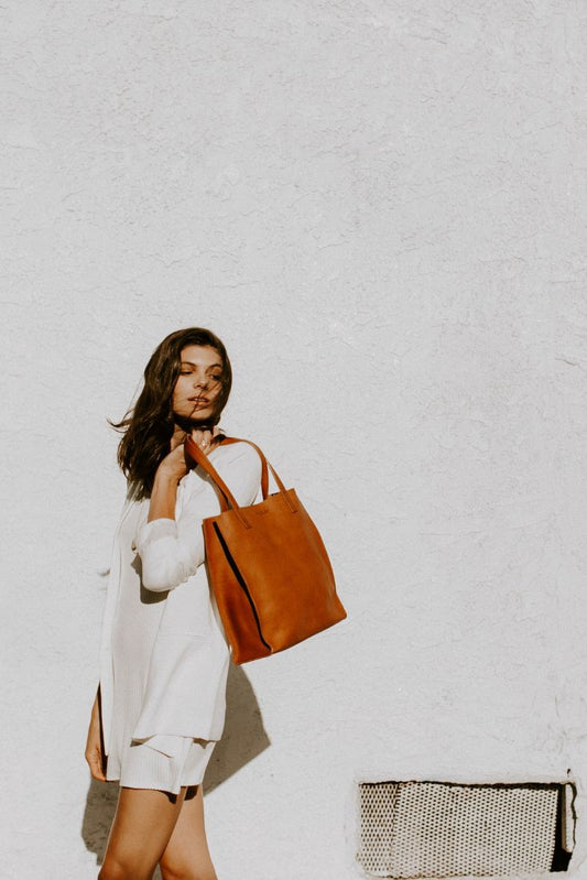 Elevate Your Style with Fameus Tote Bags: Fashion and Functionality Combined
